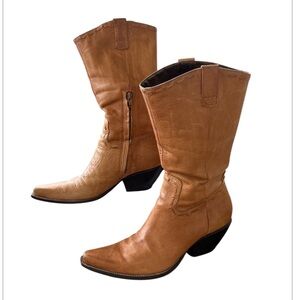 Vintage BCBG Brown Leather Cowboy Boots Women Size 7.5 Western Cabincore Rodeo